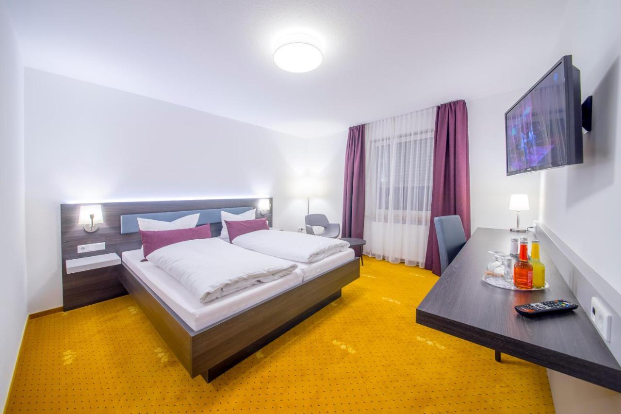 Hotel Nuernberger Hof Neumarkt in der Oberpfalz Buitenkant foto